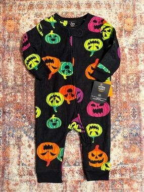 Hyde and EEK! Baby Halloween Pumpkin Fleece Sleep N Play 6-9 Months NWT